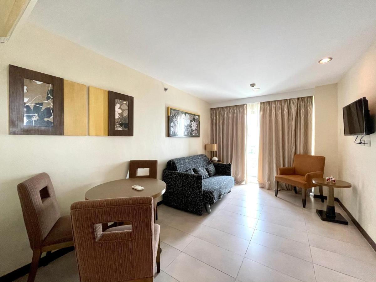 One Tagaytay Place Private Residences Tagaytay City Extérieur photo