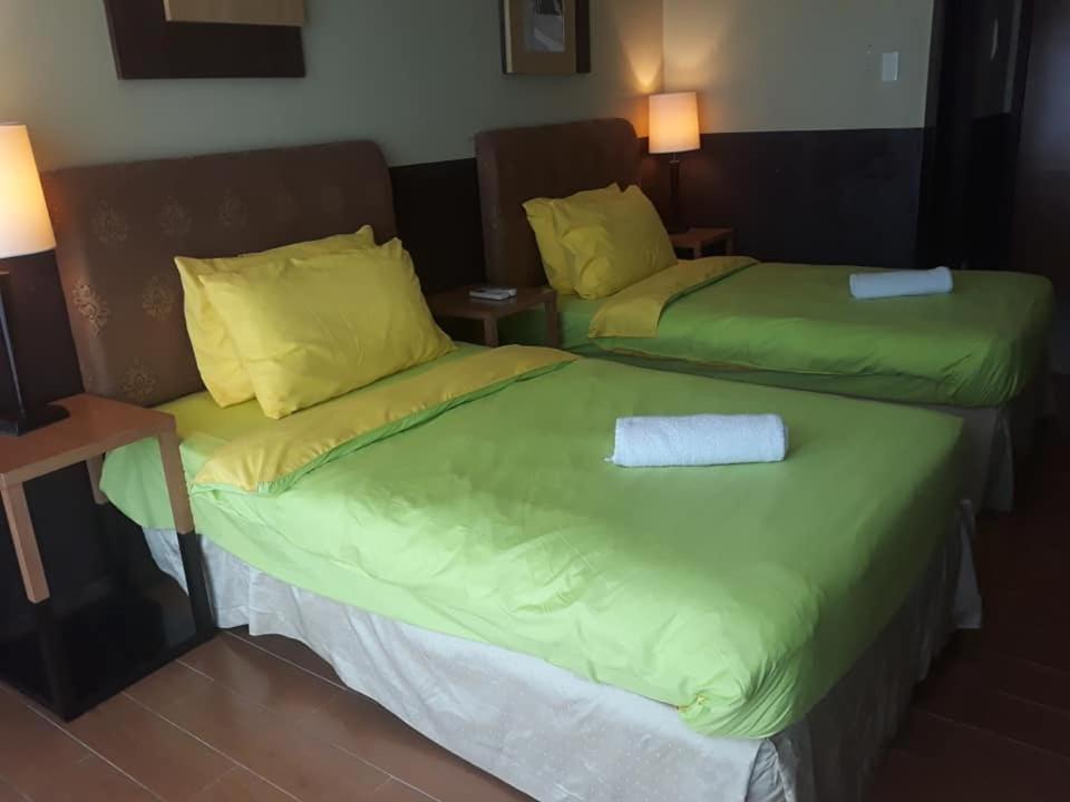 One Tagaytay Place Private Residences Tagaytay City Extérieur photo