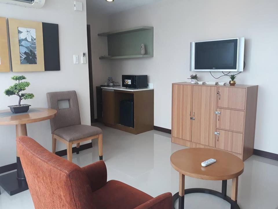 One Tagaytay Place Private Residences Tagaytay City Extérieur photo