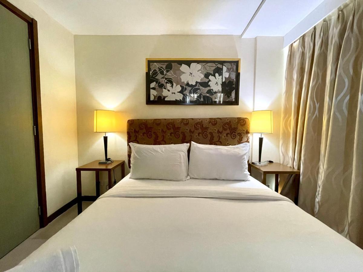 One Tagaytay Place Private Residences Tagaytay City Extérieur photo