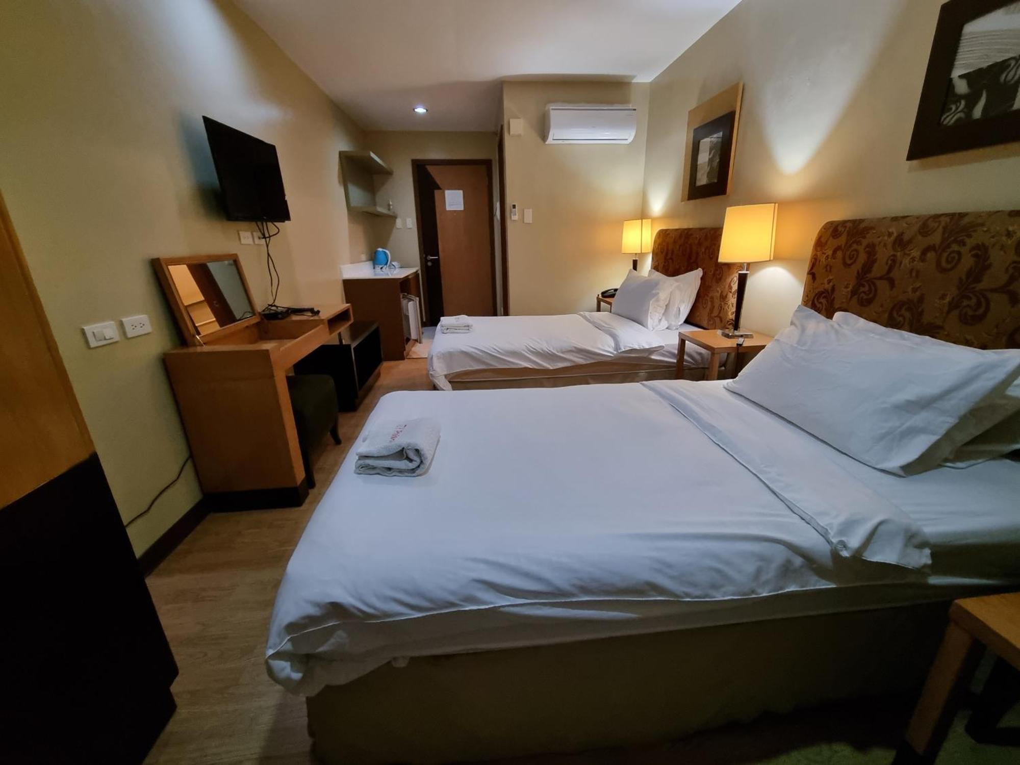 One Tagaytay Place Private Residences Tagaytay City Extérieur photo