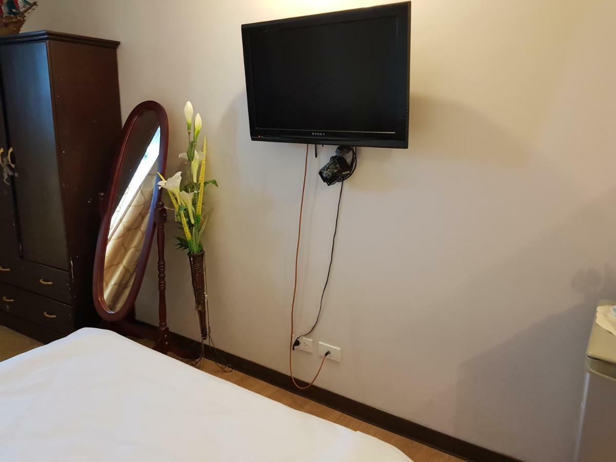 One Tagaytay Place Private Residences Tagaytay City Extérieur photo